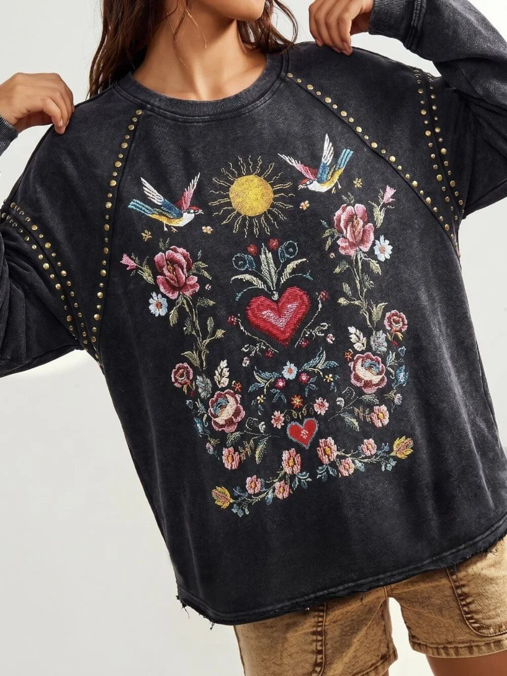 Black Casual Women's Graphic Print Stud-Embellished Washed T-Shirt